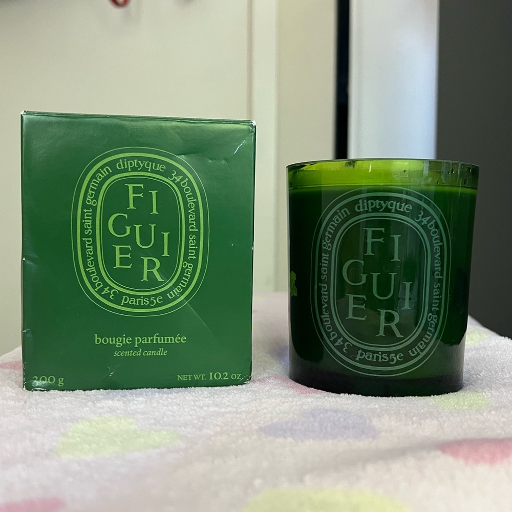 Diptyque figuire green candle 300g or 10.2 oz